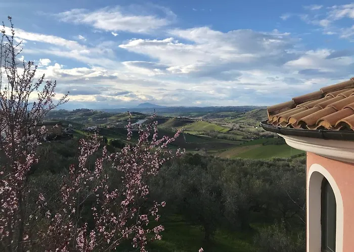 Ellebi לינה וארוחת בוקר Montone (Abruzzo)